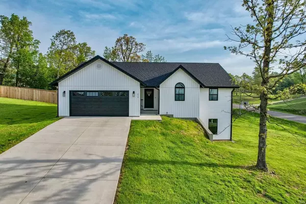 459 Rosenthal DR, Lebanon, MO 65536