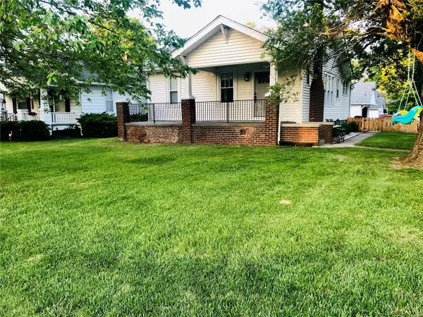 1254 Lindenwood AVE, Edwardsville, IL 62025