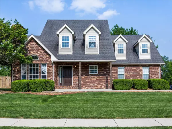 8 Dunlap Cove S, Edwardsville, IL 62025