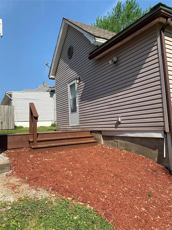 Hannibal, MO 63401,811 Summer ST