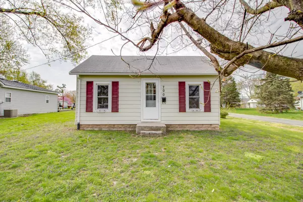 Jerseyville, IL 62052,700 Page