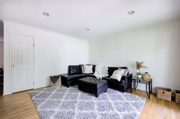 Hazelwood, MO 63042,540 Coachway LN