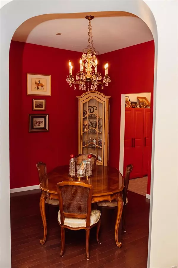 Eureka, MO 63025,525 Fairway Oaks DR