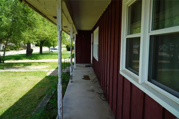 Lebanon, MO 65536,644 W Hayes ST