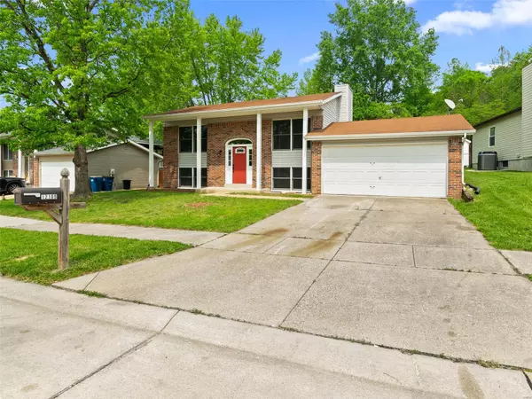 Maryland Heights, MO 63043,12109 Glenpark DR