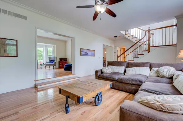 Manchester, MO 63011,825 Burgundy LN