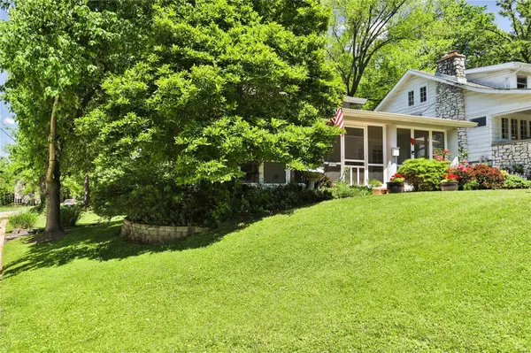 Webster Groves, MO 63119,509 Cherry AVE