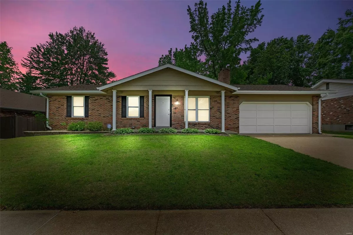 St Louis, MO 63129,2736 Bee Tree LN