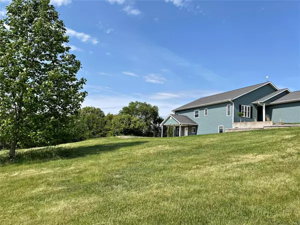 4780 Eleven Point RD, Hannibal, MO 63401