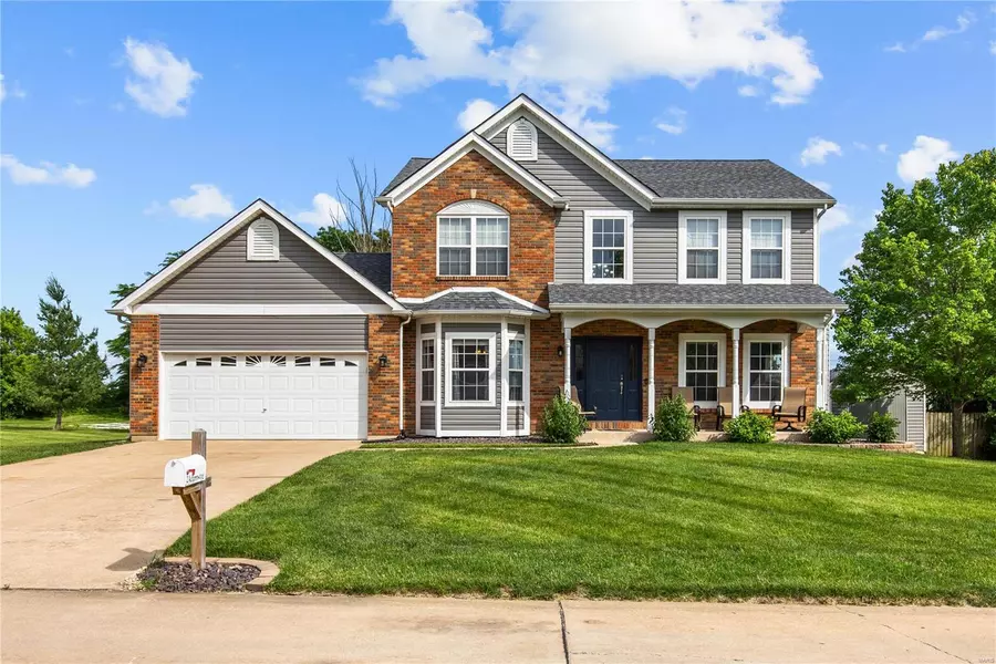 2 Autumnwood DR, Moscow Mills, MO 63362