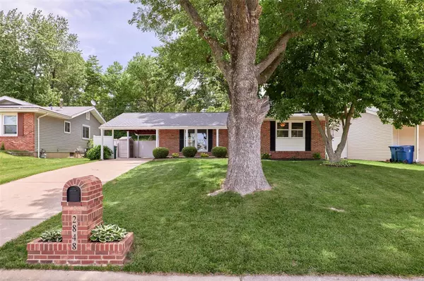 Maryland Heights, MO 63043,2848 Creston LN