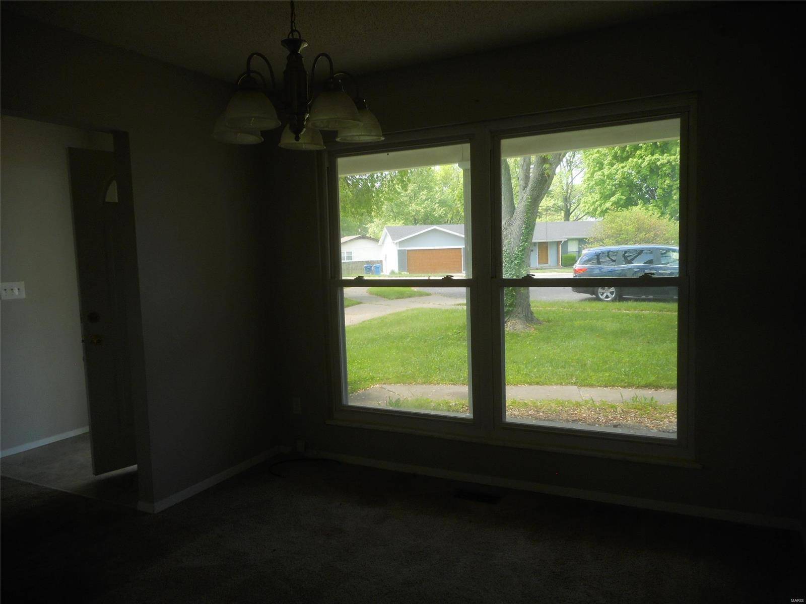 Florissant, MO 63033,3295 Huckleberry DR