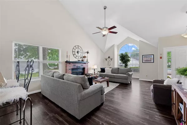 St Peters, MO 63376,536 Misty Moss LN