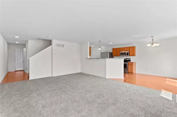 Fairview Heights, IL 62208,869 Foxgrove DR