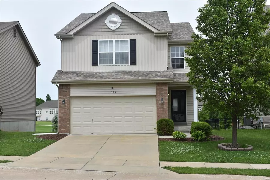 1302 Commons CIR, Cottleville, MO 63304