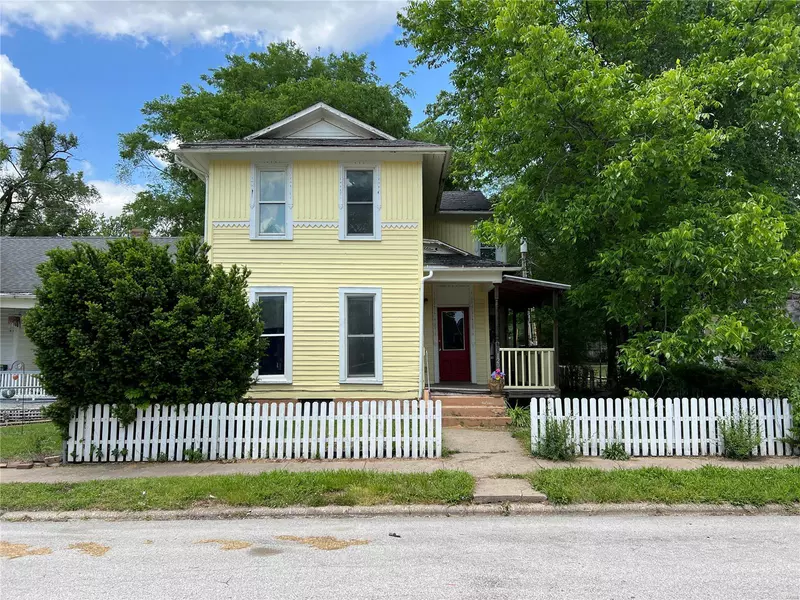 1208 Lyon ST, Hannibal, MO 63401