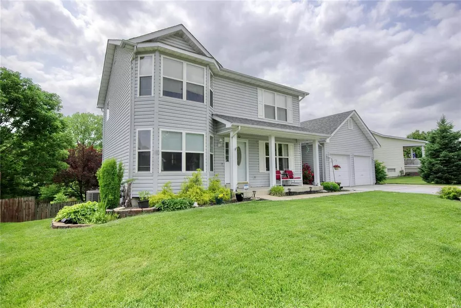 1366 Schoal Creek DR, St Peters, MO 63366