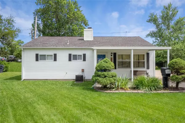 3801 Little Flower, Belleville, IL 62226