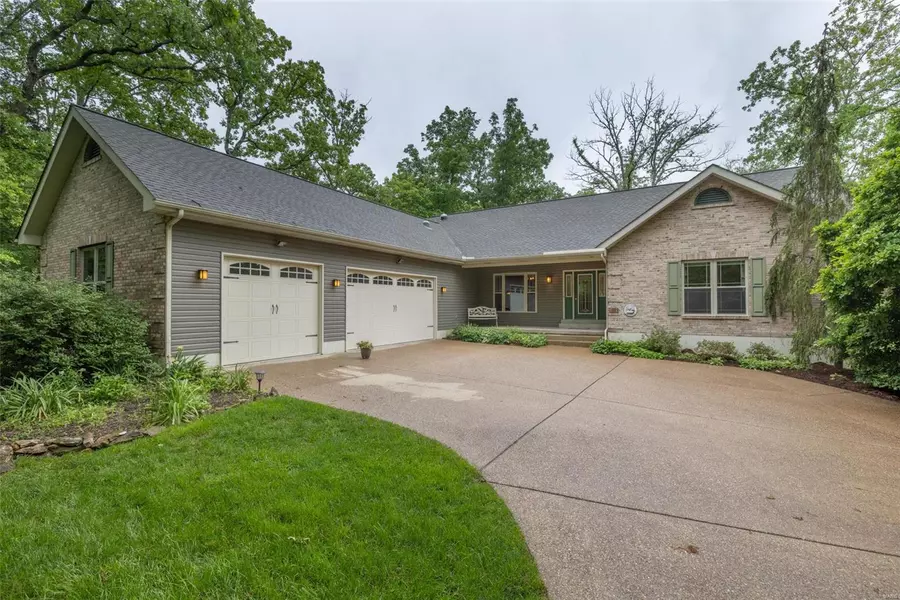 881 Silver Fox Crossing DR, Innsbrook, MO 63390