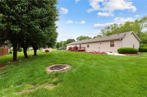 Edwardsville, IL 62025,637 TAMARACH DR