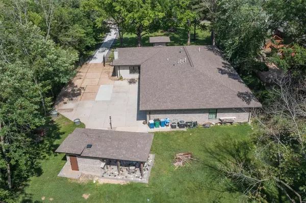 963 Hanna, Manchester, MO 63021