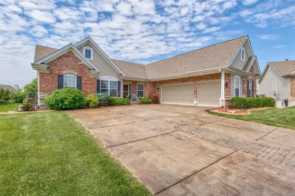 St Peters, MO 63376,1034 Pearview DR