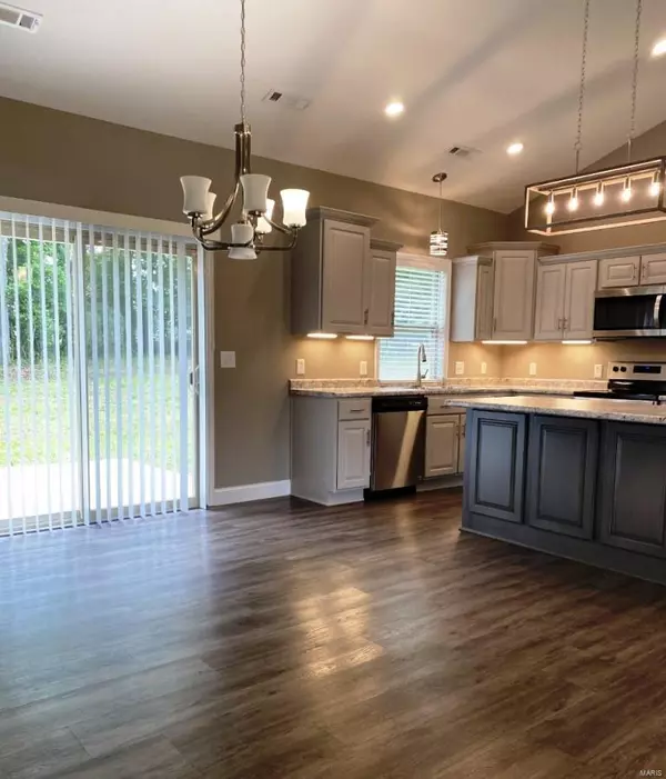 Poplar Bluff, MO 63901,279 Ruth Harris LN