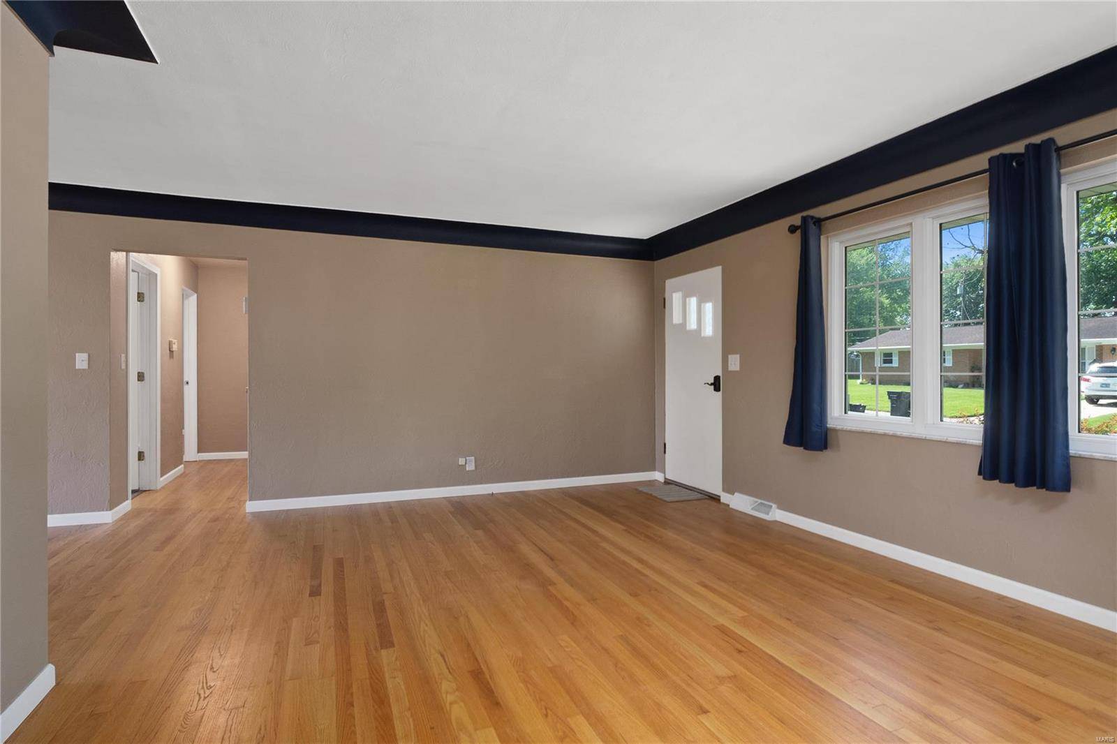 Belleville, IL 62223,411 Mitchell LN