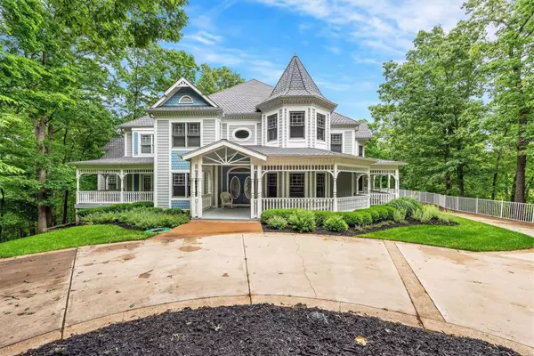 Wildwood, MO 63069,19105 Towering Timber CT