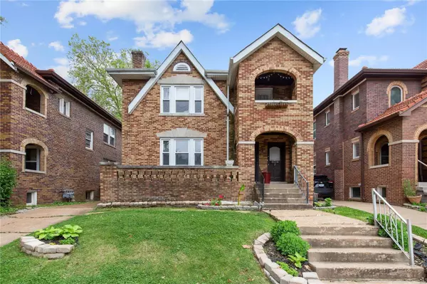 University City, MO 63130,7142 Dartmouth AVE