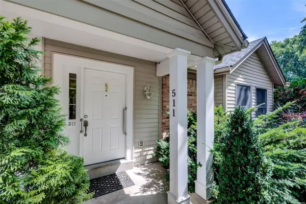 Warson Woods, MO 63122,511 Gray Barn LN