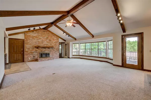 Warson Woods, MO 63122,511 Gray Barn LN