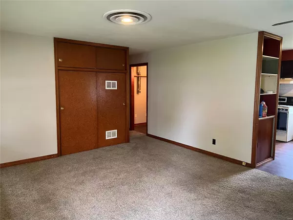 Farmington, MO 63640,31 Oak ST