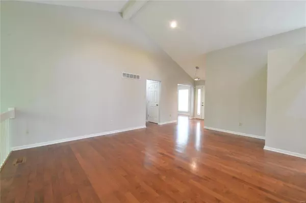 Ballwin, MO 63021,308 Oakmont Farm DR