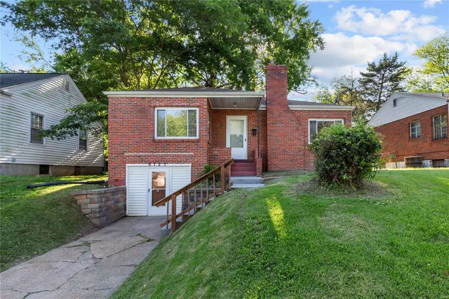 6721 Thurston AVE, St Louis, MO 63134