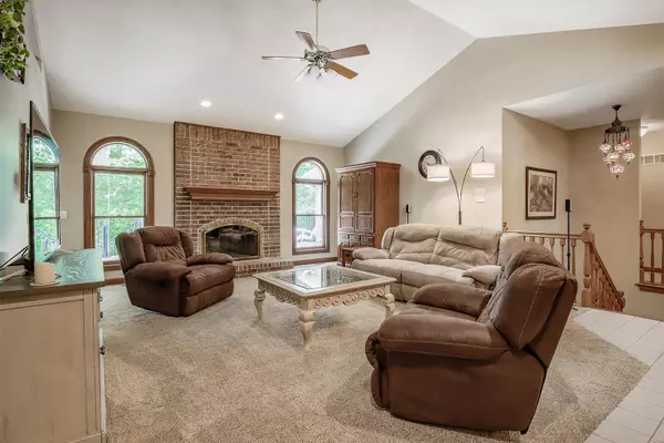 Wildwood, MO 63038,2901 Country Point CT