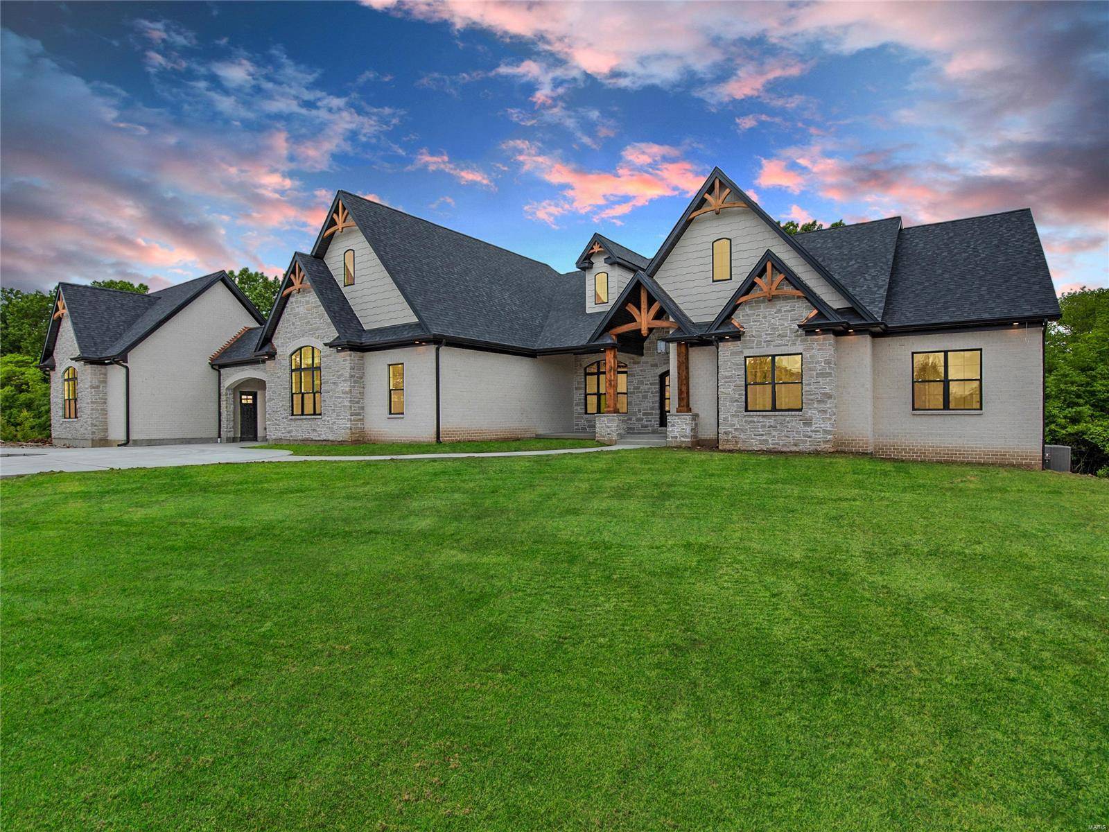 135 Auden Dr, Defiance, MO 63341