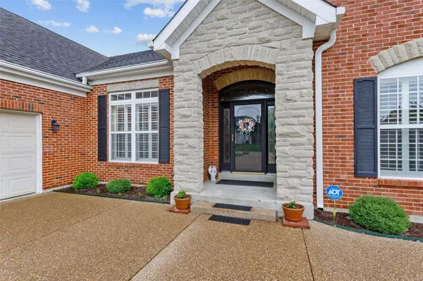 St Peters, MO 63376,1007 Pearview DR