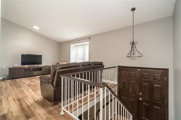 Ballwin, MO 63021,811 Eaglebrooke DR