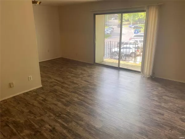 Collinsville, IL 62234,1061 Lafayette CT #E