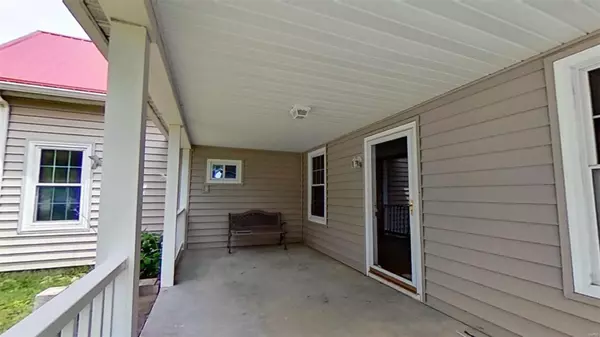 Montgomery City, MO 63361,824 Stella ST