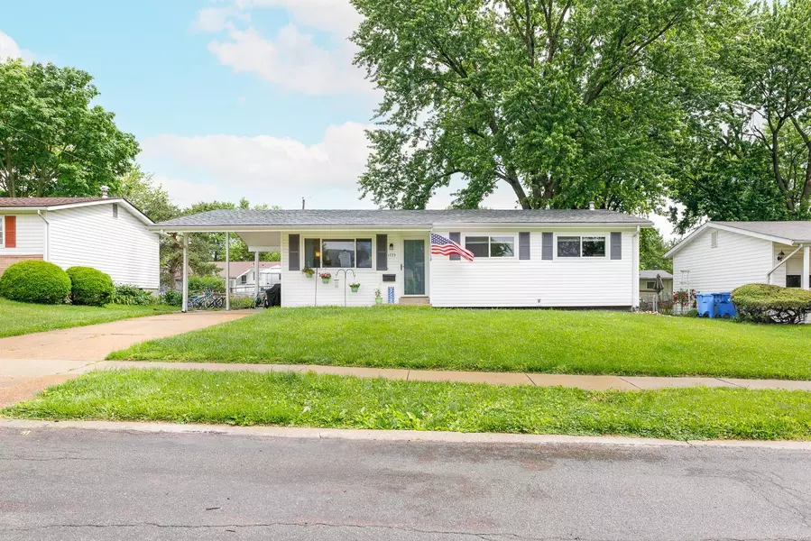 1775 Yaqui DR, Florissant, MO 63031
