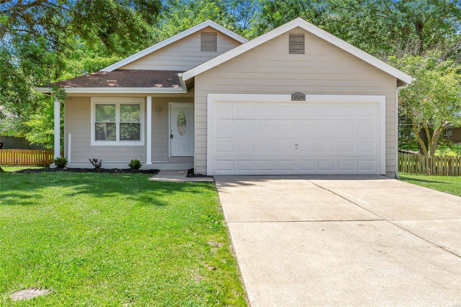 1529 Brittany CV, Cottleville, MO 63304