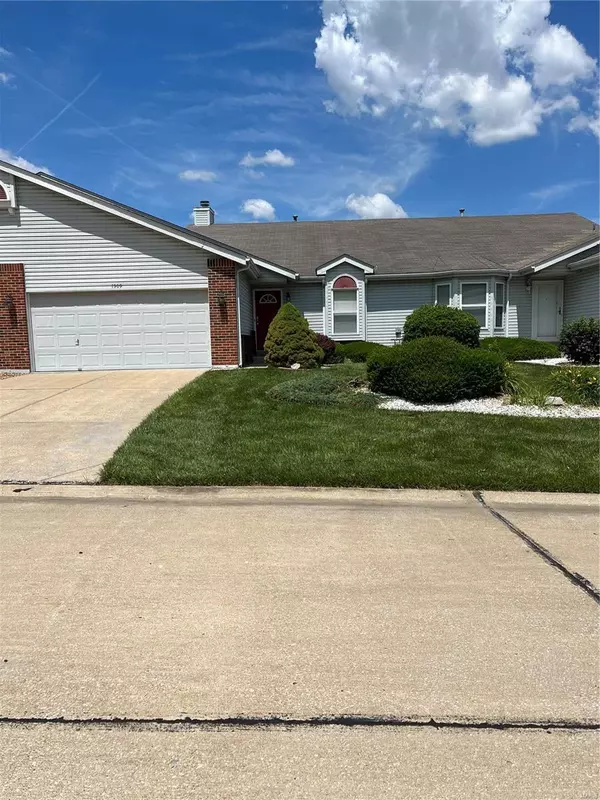 St Peters, MO 63303,1509 Lienemann DR #33