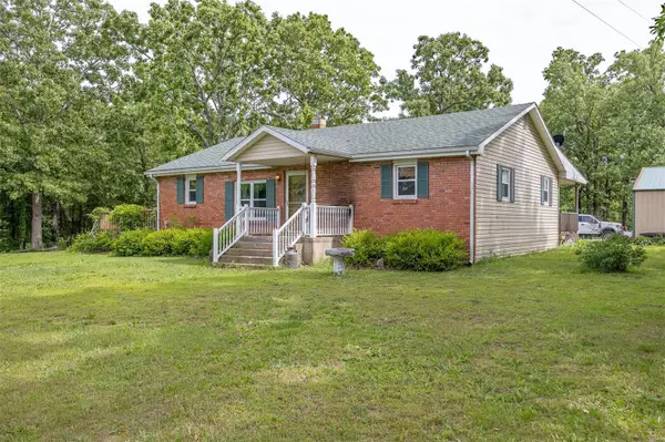 22960 Ranger DR, Lebanon, MO 65536