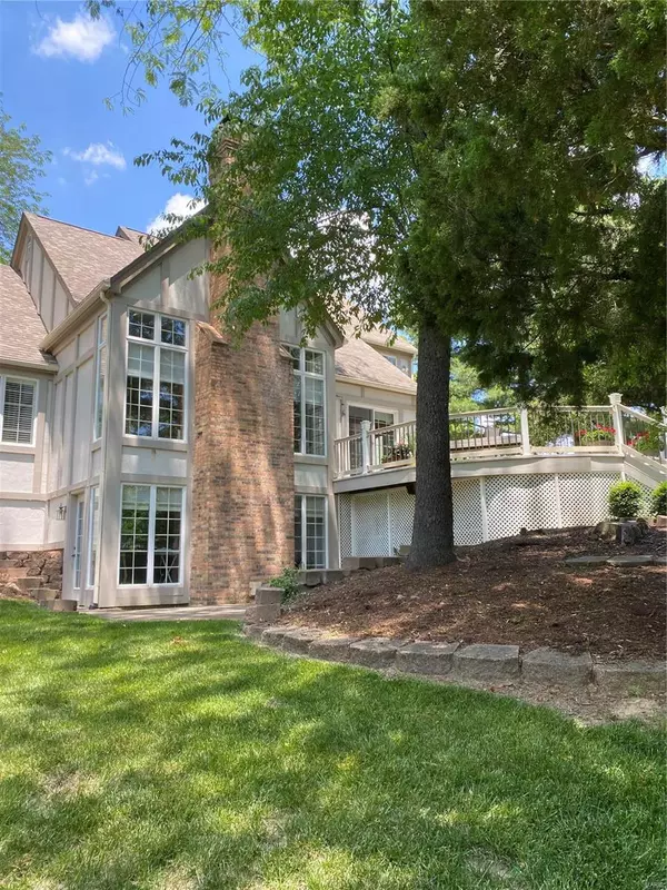 Belleville, IL 62223,420 Oak Hill DR