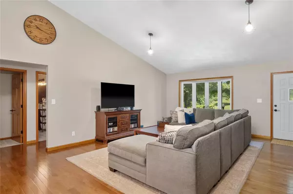 Waterloo, IL 62298,6512 Woodpecker LN