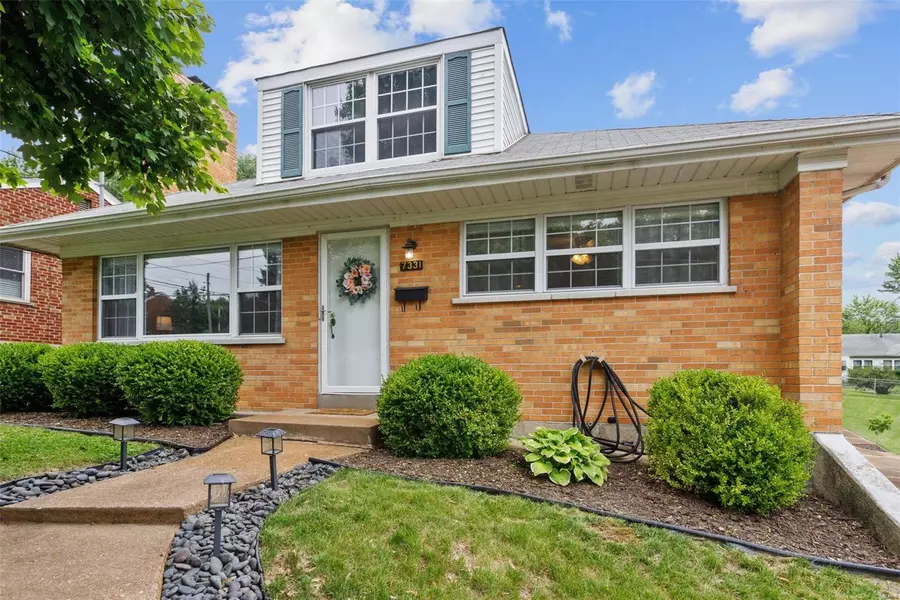 7331 Murdoch AVE, St Louis, MO 63119