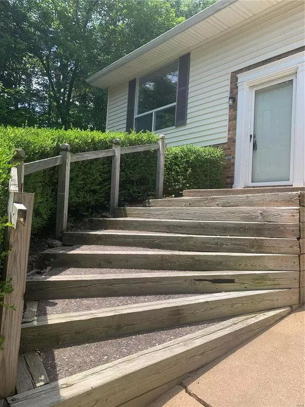 Owensville, MO 65066,1579 VILLA VISTA DR