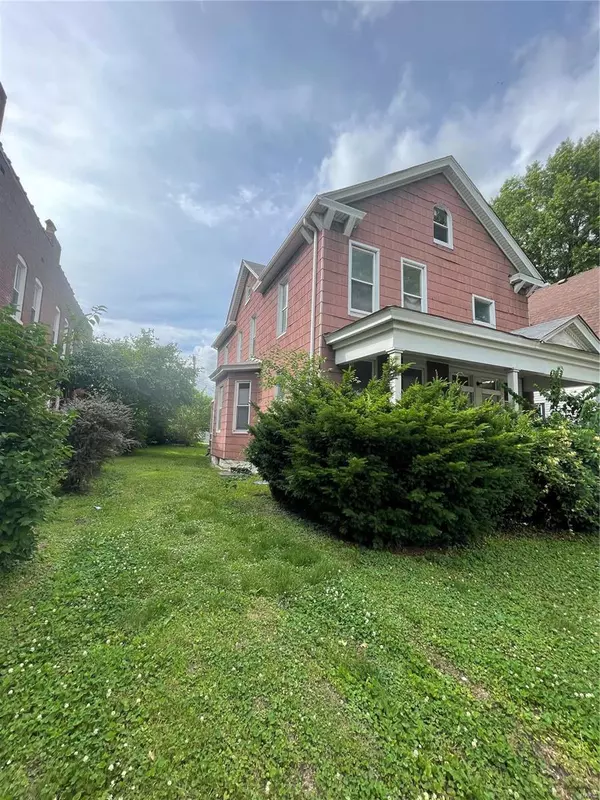 2147 Delmar AVE, Granite City, IL 62040